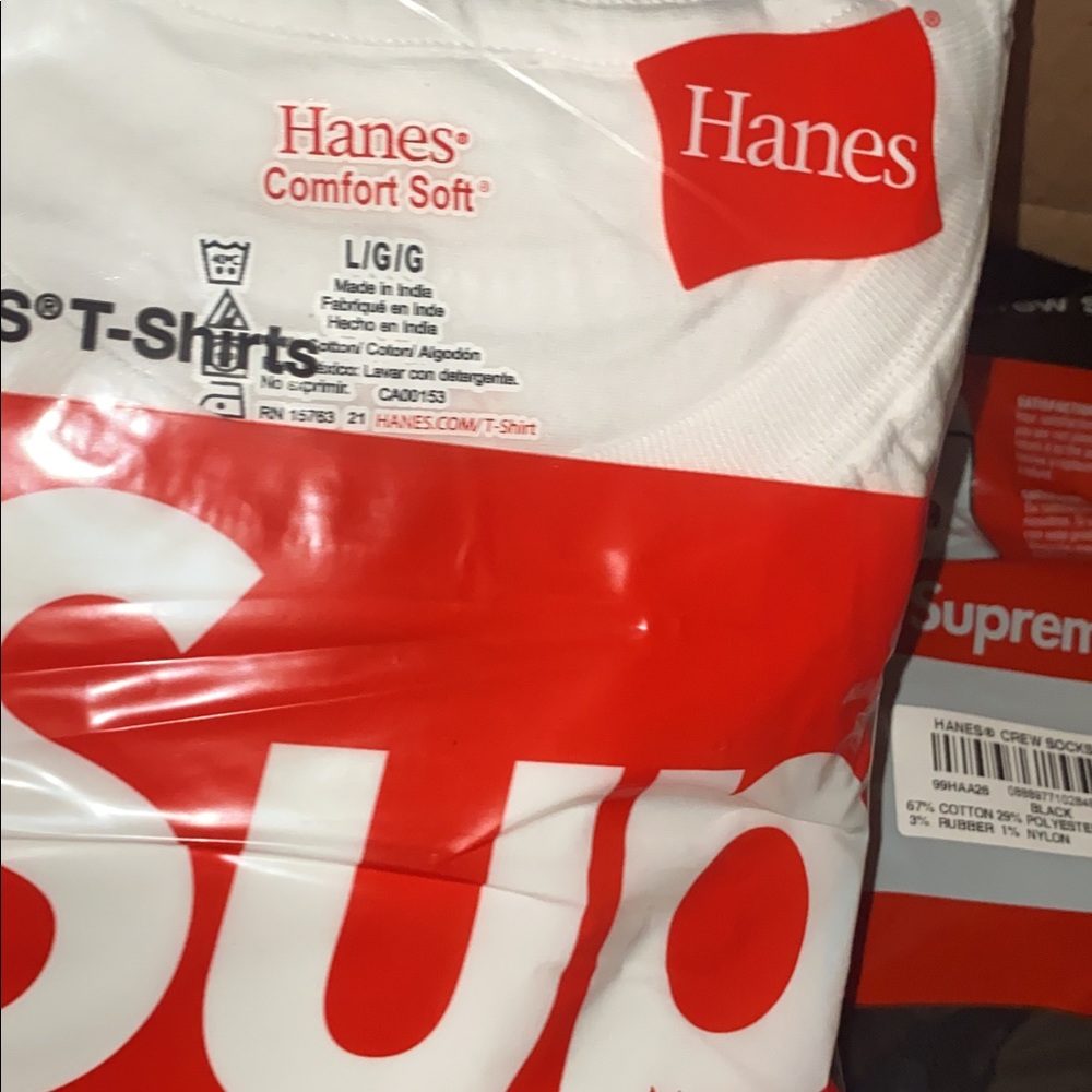 Supreme tees - Picture 3 of 3